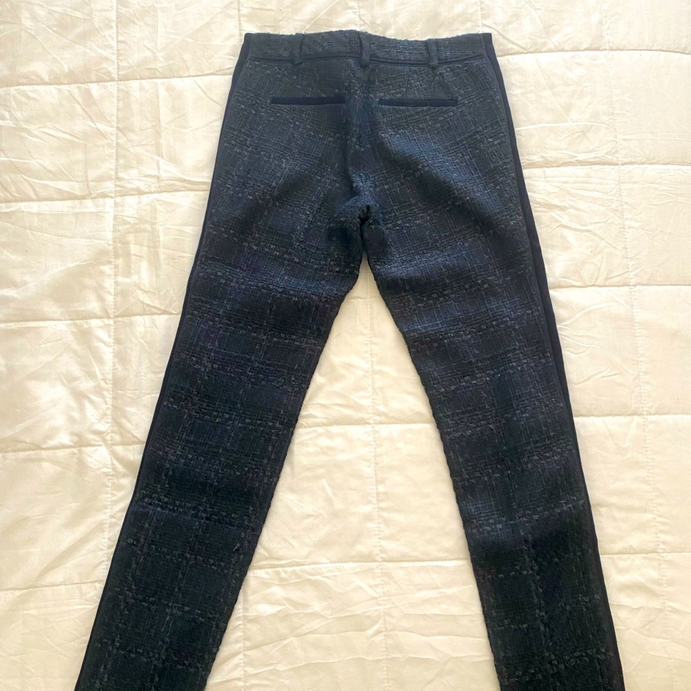 Brand new never worn Tory Burch pants.